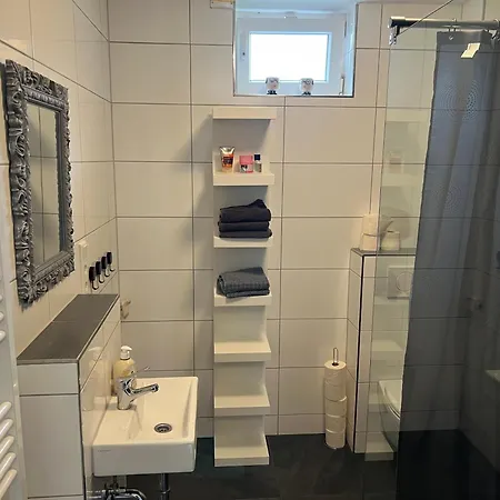 Bungalow Neuss Guest house