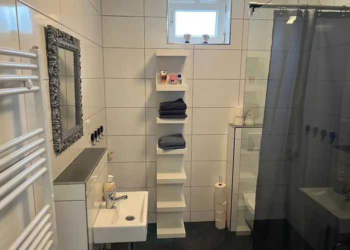 Bungalow Neuss 招待所