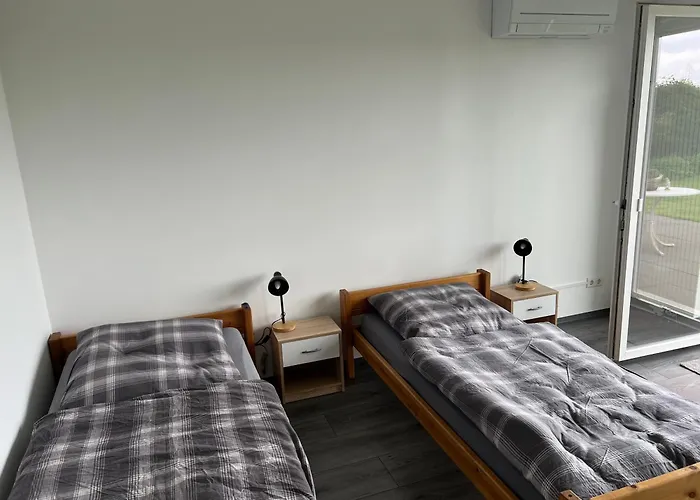 Bungalow Neuss 招待所